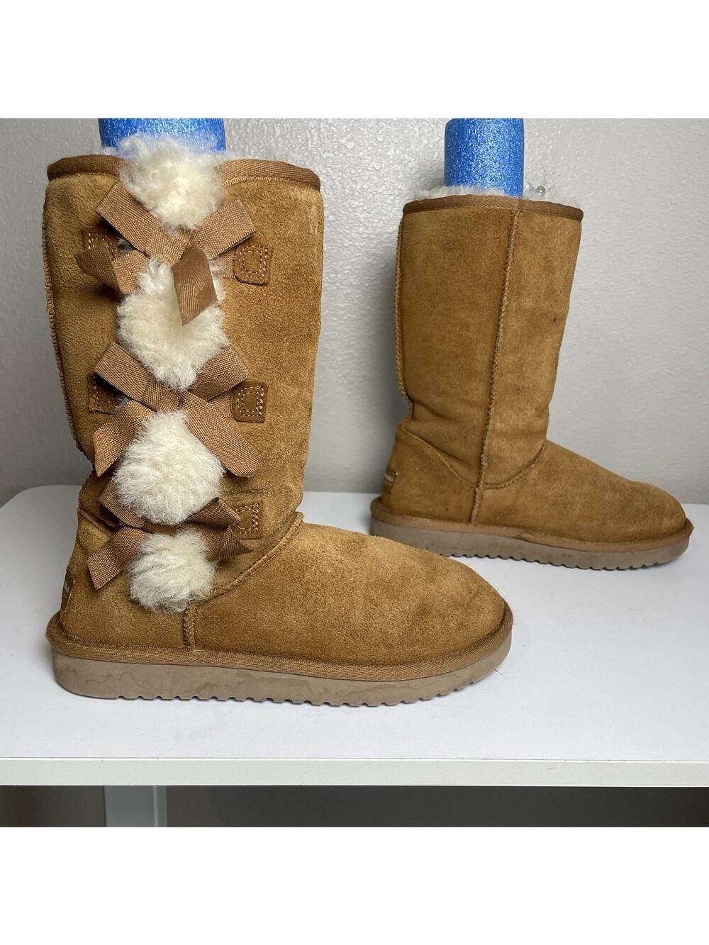Koolaburra by UGG Women Victoria Tall Boots 1015875 Suede size 6 Chestnut Bows